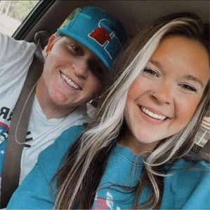 Meet your Posher, Macy